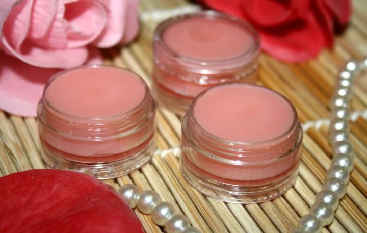 Бальзам для губ "Брусника" своими руками