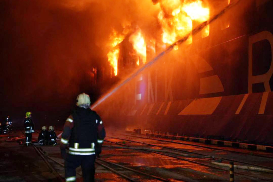    Социальные сети