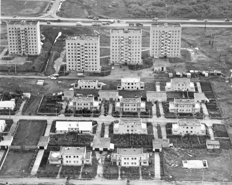     Первые коттеджи на ГЭСе