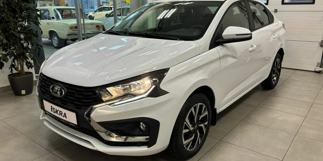 Хотел взять новую Ладу Искру CVT за 1.400.000 руб по прайсу в кредит на 5 лет. Менеджер выкатил расчет и я передумал