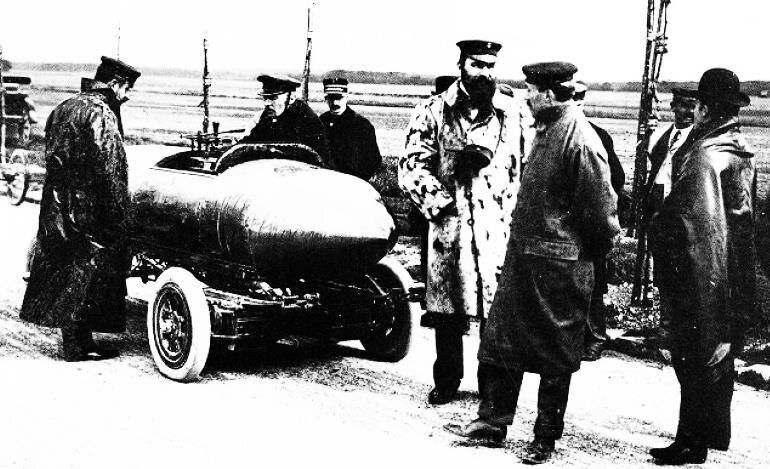  La Jamais Contente первым в мире преодолел рубеж в 100 км/ч