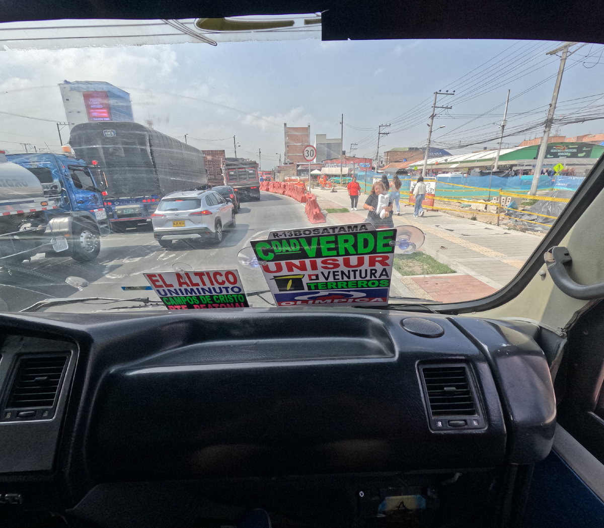 Выехать из Боготы непросто из-за пробок