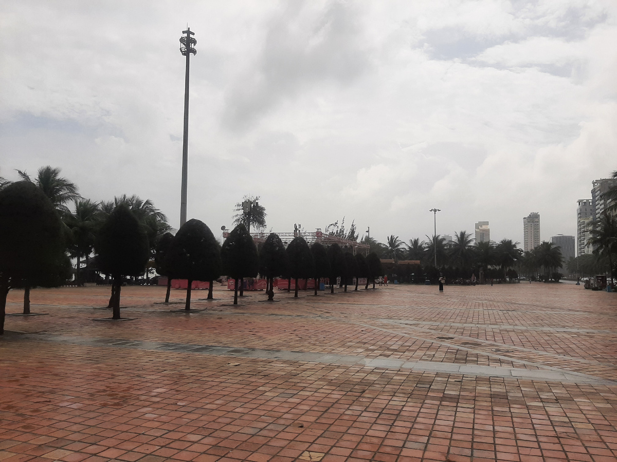 Широкая набережная