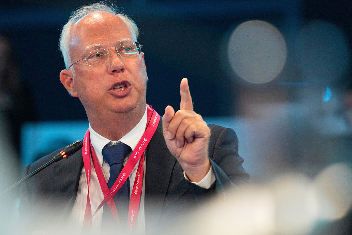   Dmitri Lovetsky / AP- Глава РФПИ Кирилл Дмитриев