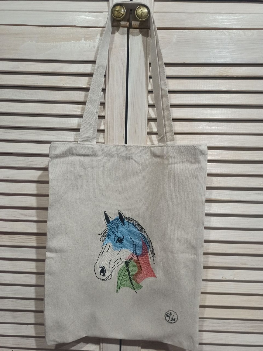 Вышивка на сумке