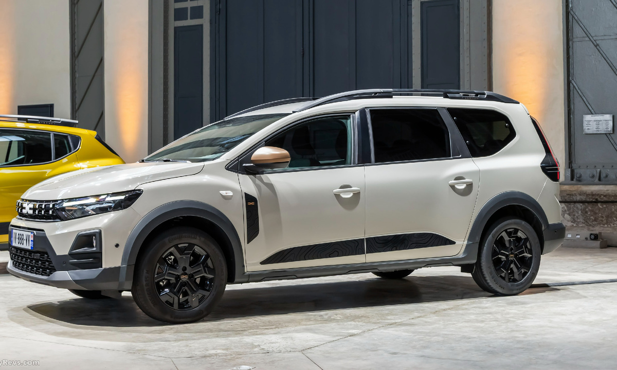 В Европе продаётся уже 4-е поколение «Ларгуса». Источник иллюстрации - dailyrevs.com