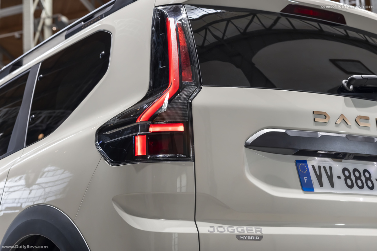 Dacia Jogger. Источник иллюстрации - dailyrevs.com