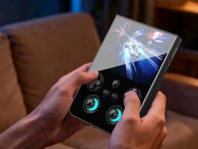    Anbernic выпустила мощную «портативку» RG477V с «десктопным» режимом