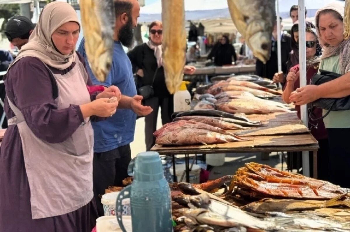    Новогодняя ярмарка открылась в Дагестане в Махачкале