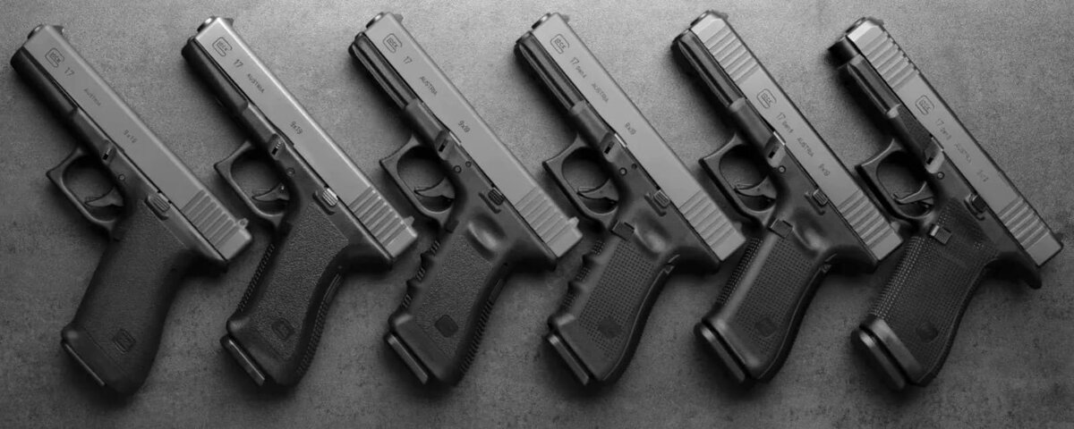 Все поколения "Глок" (слева анправо).