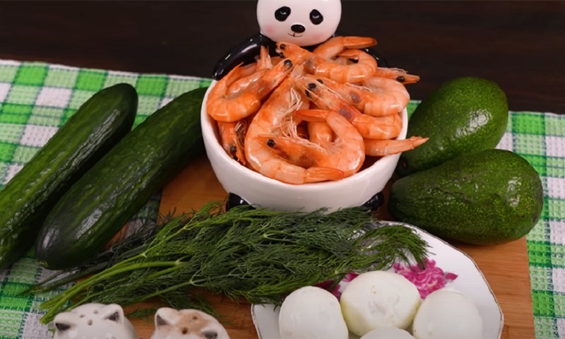 Салат «Нептун»: современная альтернатива Оливье на новогоднем столе