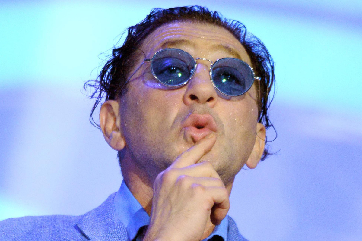     Григорий Лепс на своем шоу посадил бывшую жену с детьми ближе к сцене, чем невесту