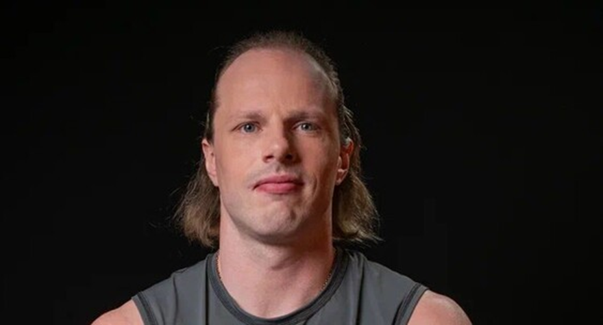 Чемпион России по хоккею Никита Ушнев