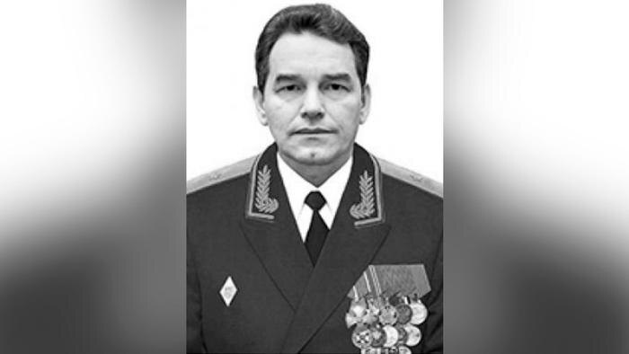 Начальник Управления оперативной подготовки ВС РФ Сарваров. Обложка © Минобороны