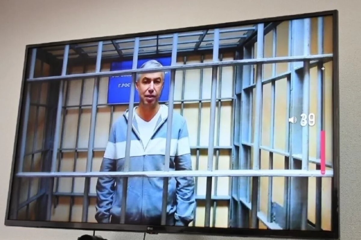    СМИ: экс-главу Ростова Логвиненко подозревают во взятке в 13 млн рублей