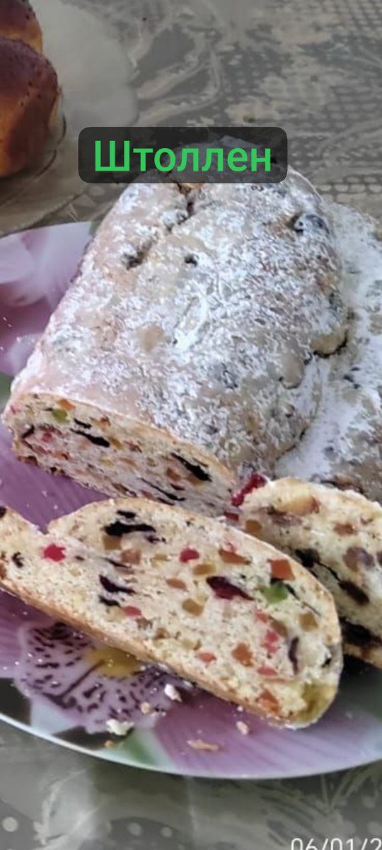 сегодняшний  рождественский штолле, с пылу, с жару. Выпечка от Натальи Михайловны