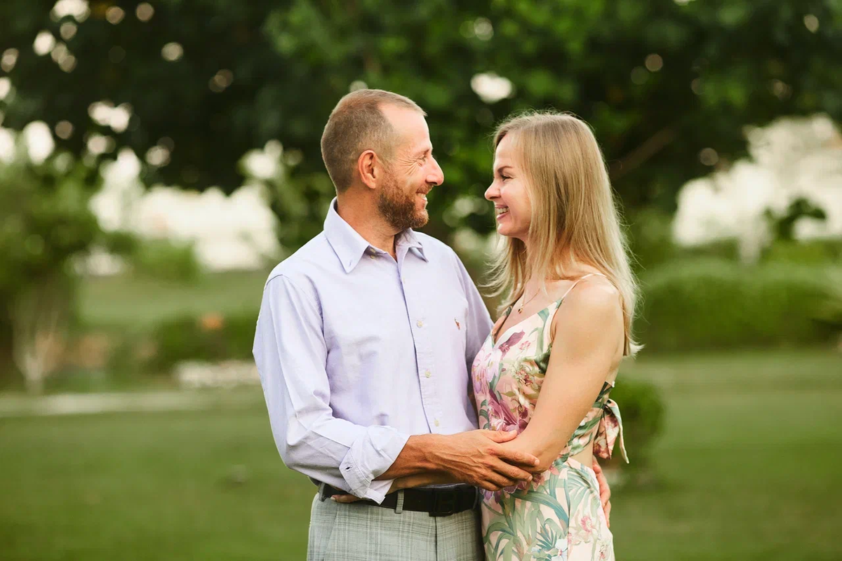 Моему сыну скоро 18, он выбирает профессию. Я не давлю на него. Поступай, куда хочешь, говорю я. Но запомни: все знают Стива Джобса — гениального коммуникатора, по чьим презентациям до сих пор учатся. И далеко не все знают Стива Возняка, который многое изобрел.