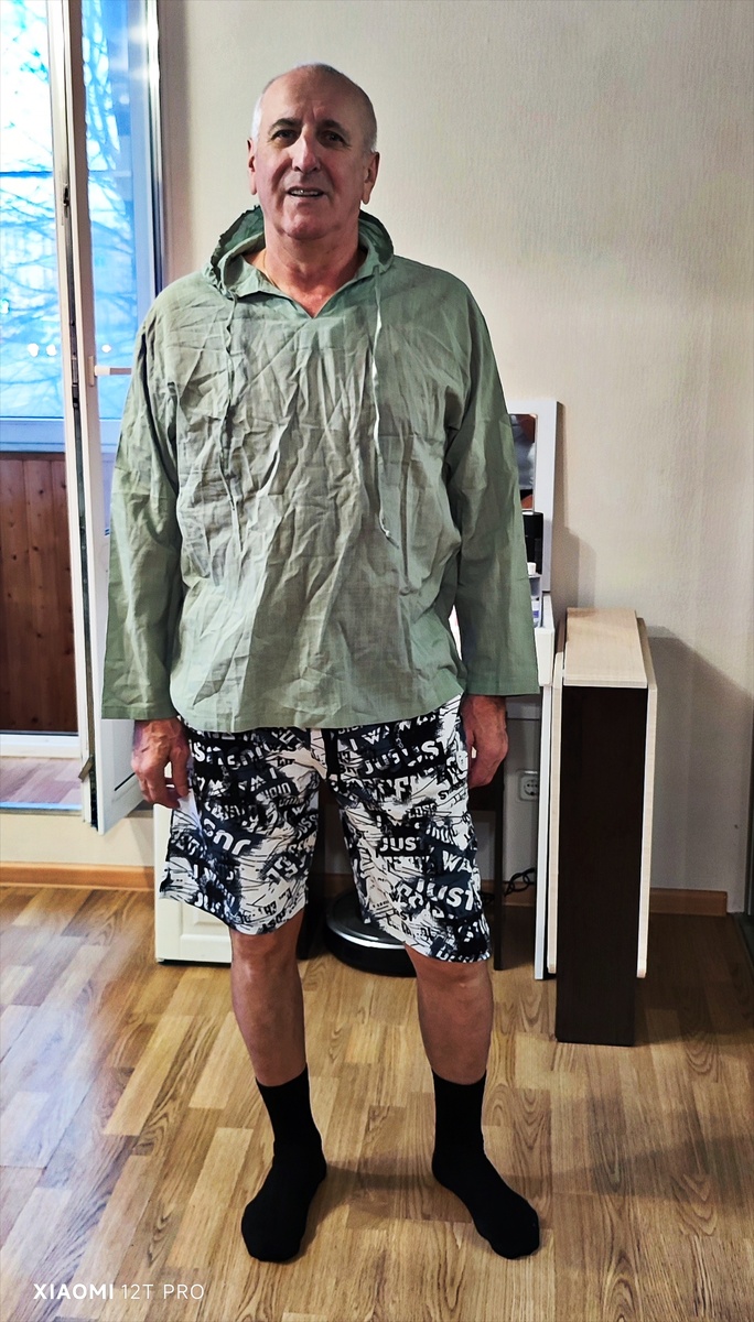 Володя в обновках.