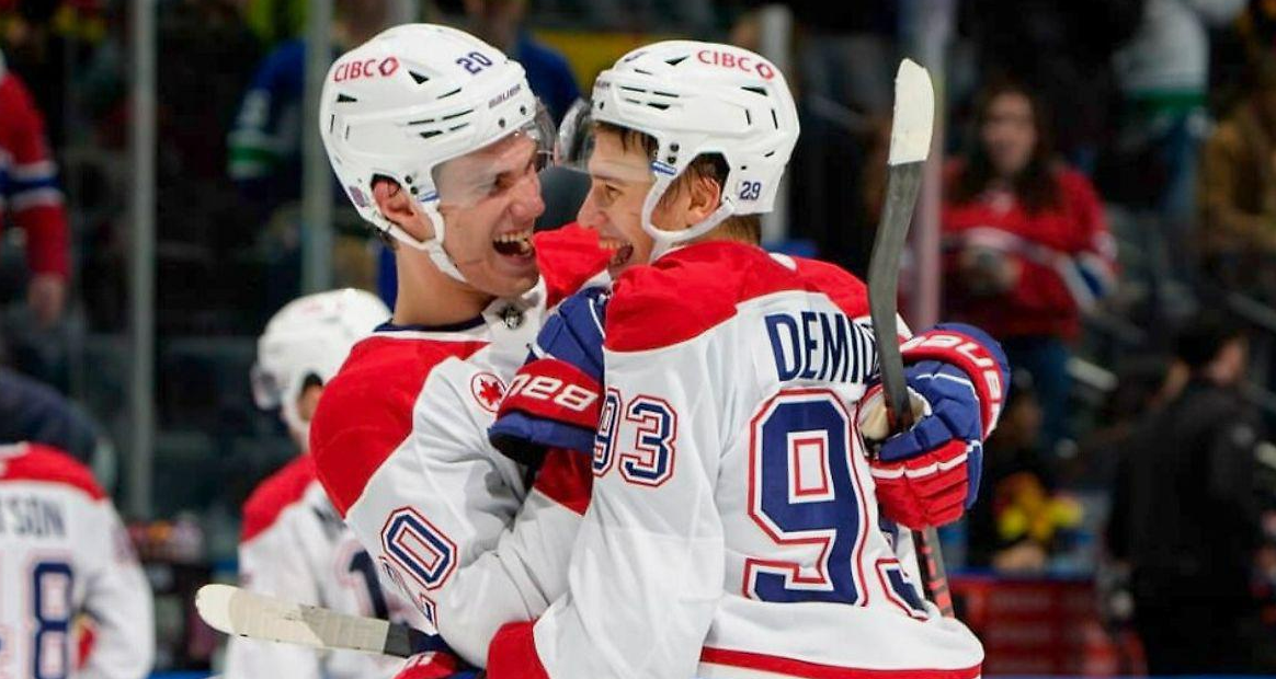 Иван Демидов (справа) - лучший бомбардир НХЛ-2025/26 среди новичков. Фото: соцсети