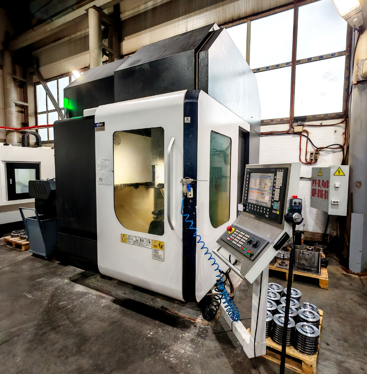 Пятиосевой фрезерный станок SHTRAL VSU-630 б/у 2023 года в наличии на складе!