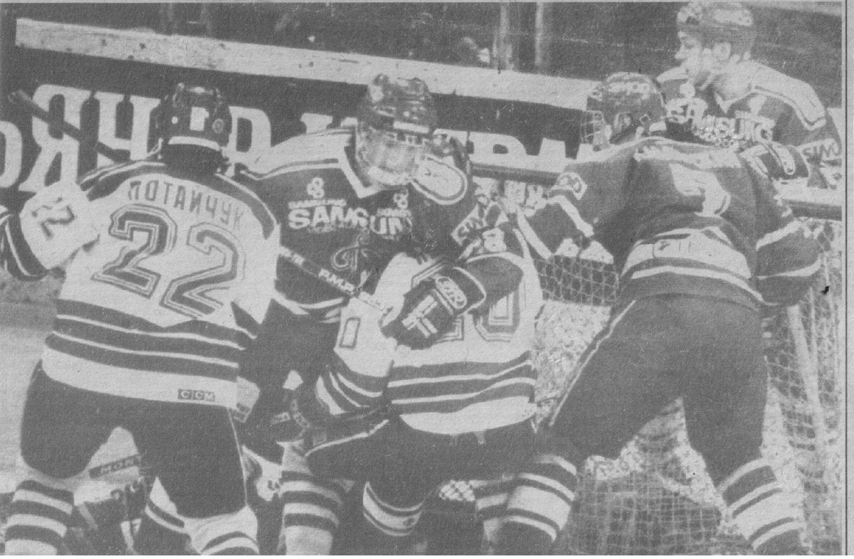 Фото из открытых источников (на матче столичного "Динамо" и "Крыльев Советов")