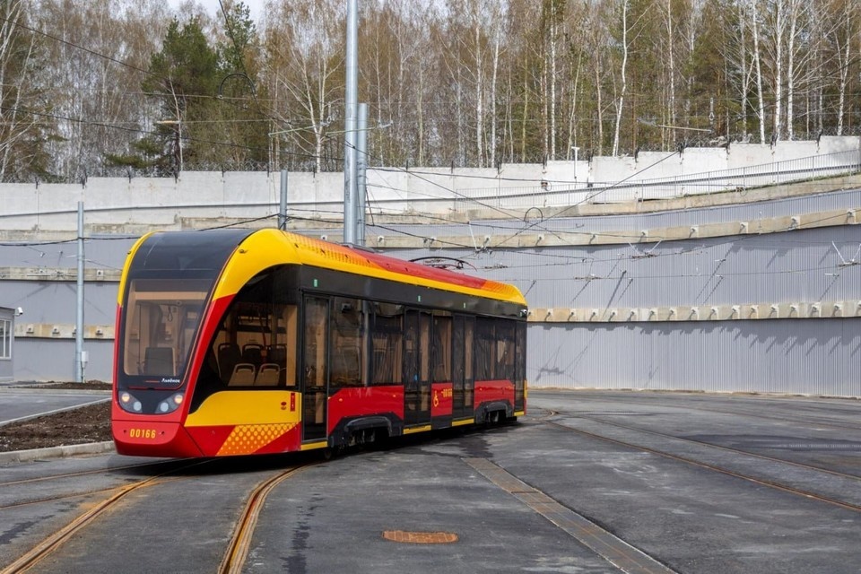    Первый в России беспилотный трамвай тестируют на маршруте Екатеринбург - Верхняя Пышма. Фото: Департамент информационной политики Свердловской области