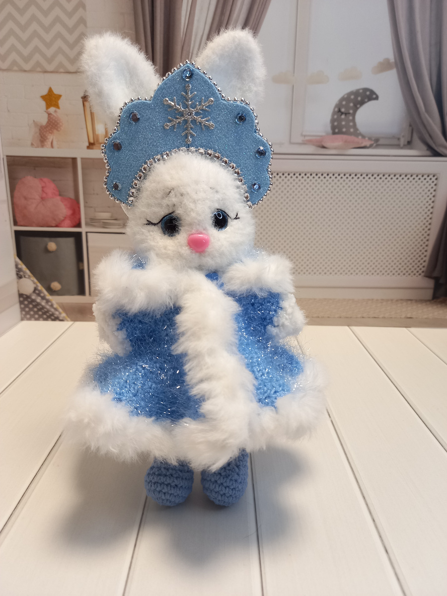 Зайка Снегурочка.