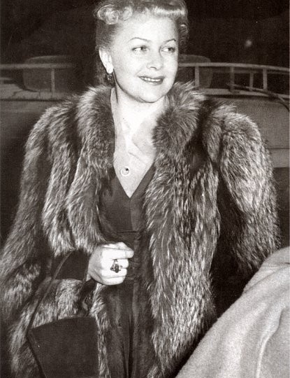 «Его кавказская горячность не раздражала, а завораживала»: как Людмила Целиковская ушла от режиссера к армянину-архитектору