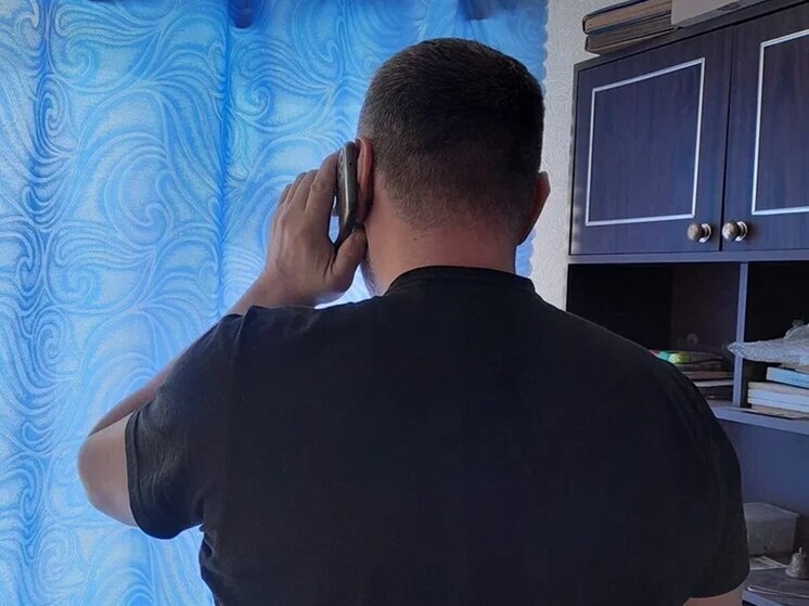     Аферисты звонят и предлагают заменить счетчик или проверить качество воды. Фото: архив МК в Питере