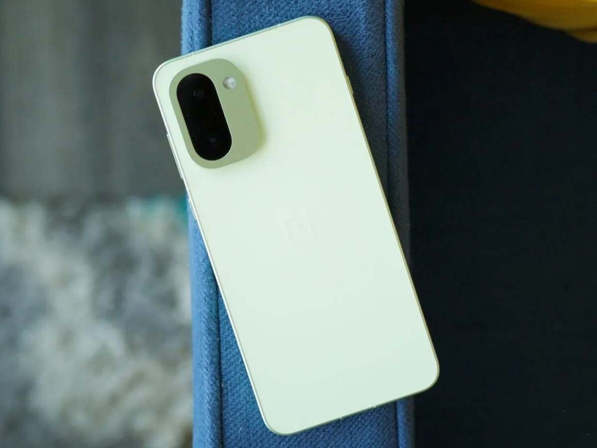    Обзор OnePlus 15R: неэкономный субфлагман глазами зарубежных СМИ