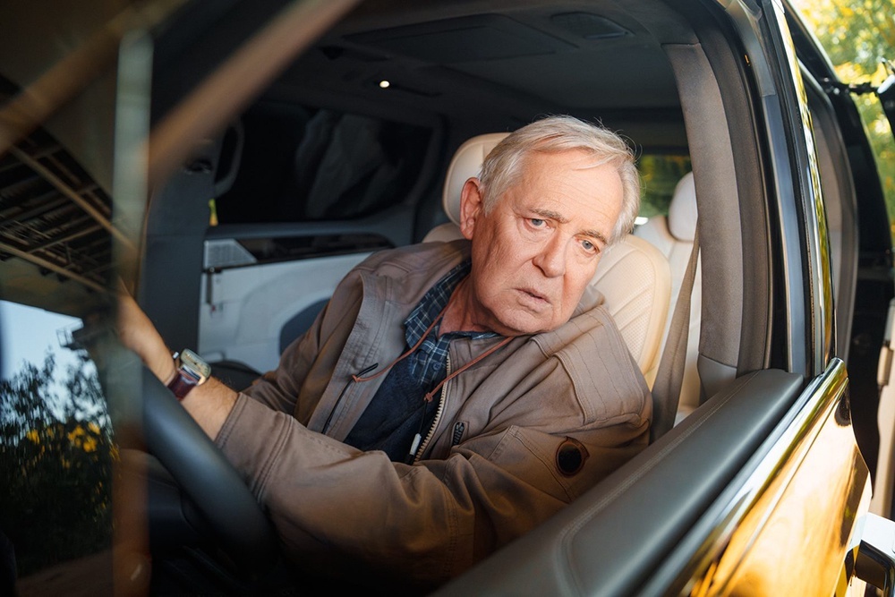    Кадр из фильма "Дедмобиль". / kino-teatr.ru