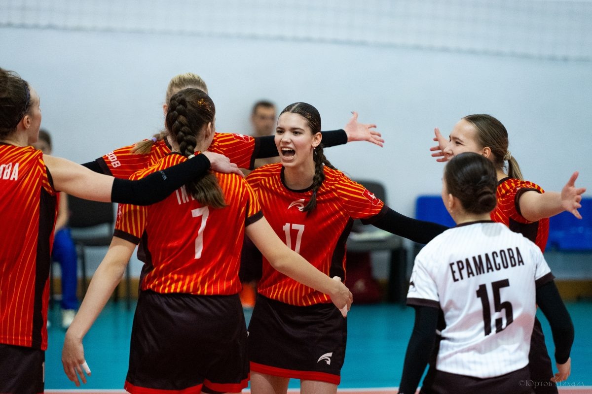    Во второй раз в сезоне спартанки привезли с выезда две победы