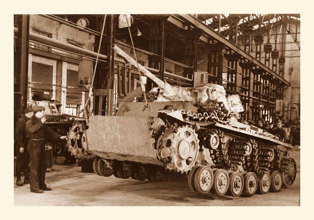 Ремонтный завод Daimler-Benz в Красном Урочище (1943 г)