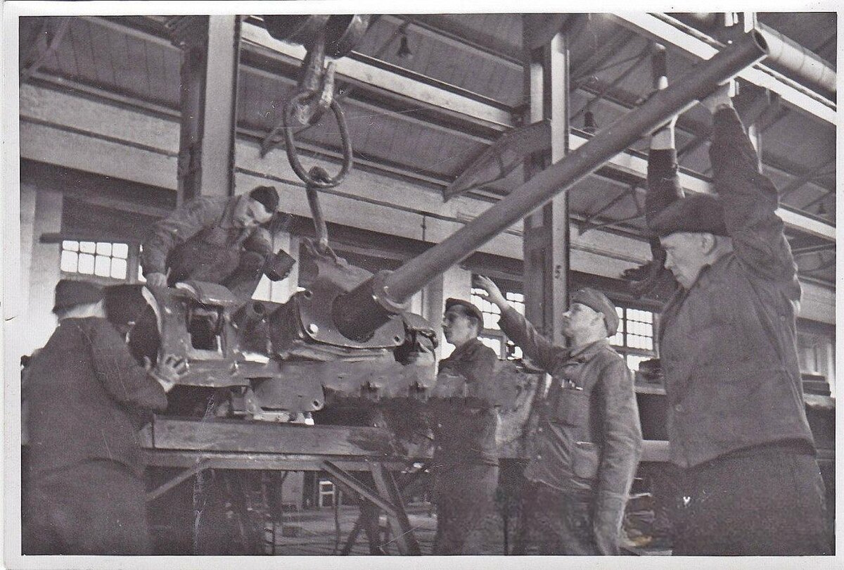 Ремонтный завод Daimler-Benz в Красном Урочище (1943 г)