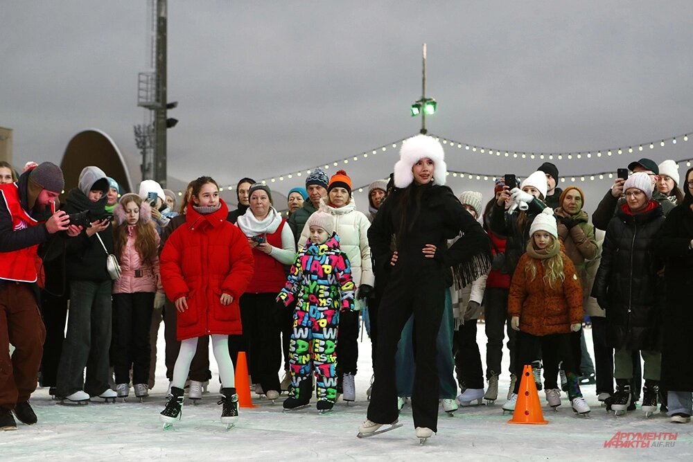    Мастер-класс по фигурному катанию с Алиной Загитовой. Фото: АиФ/ Игорь Харитонов