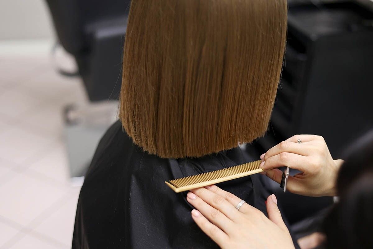 Прислушивайтесь к советам звезд, чтобы улучшить внешний вид волос. Источник: Andrii Medvediuk / Shutterstock / FOTODON📷
