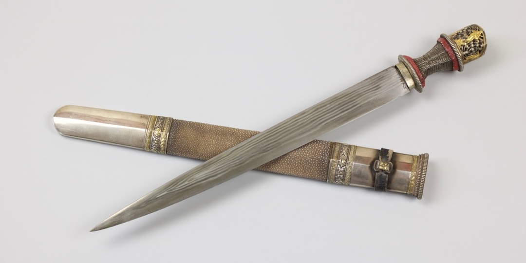 Дозум: повседневное оружие мужского костюма Бутана