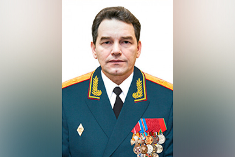    В результате взрыва погиб начальник управления оперативной подготовки Генерального штаба Вооруженных сил РФ генерал-лейтенант Фанил Сарваров.   
Фото: официальный сайт минобороны РФ