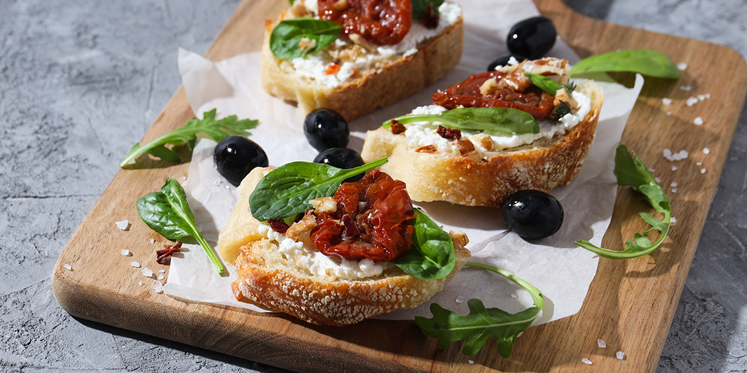 14 миниатюрных закусок, которые украсят праздничный стол