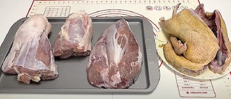 Прозрачный холодец: как приготовить идеальный мясной заливной для праздничного стола