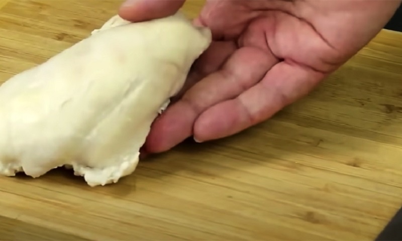 Салат с курицей и фасолью, который спасёт любой новогодний стол – готовим за 15 минут 