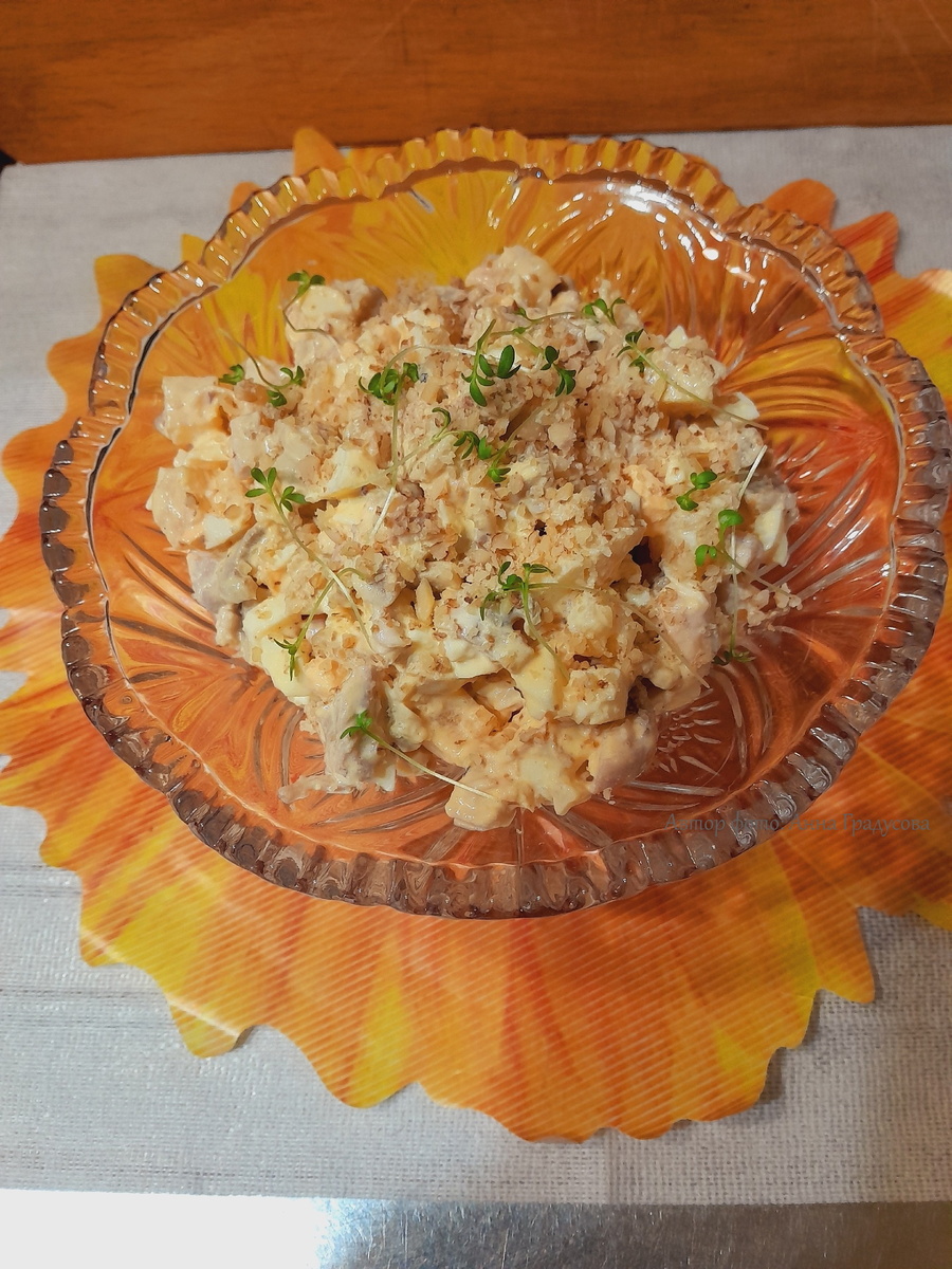 Всесто микрозелени можно использовать любой декор.