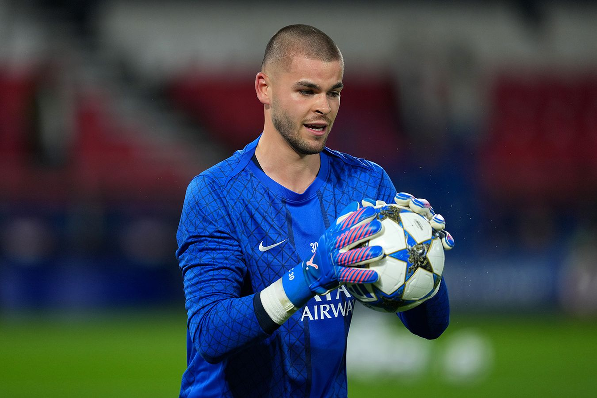 Изображение взято с просторов Интернета. Вратарь Шевалье в ПСЖ