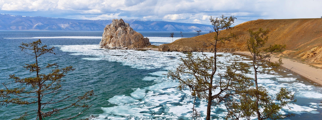 Опасный айс-флоатинг на Бай­ка­ле: от­зыв о мок­рых кос­тю­мах, не­доб­ро­со­вест­ных ор­га­ни­за­то­рах и пло­хих фото