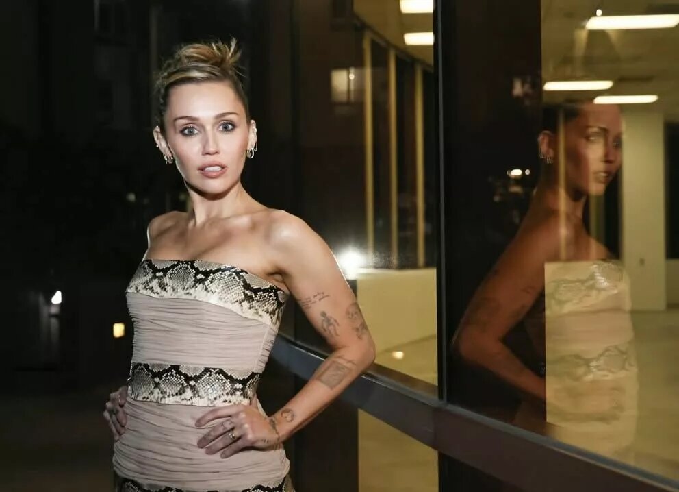    Майли Сайрус планирует тайную свадьбу