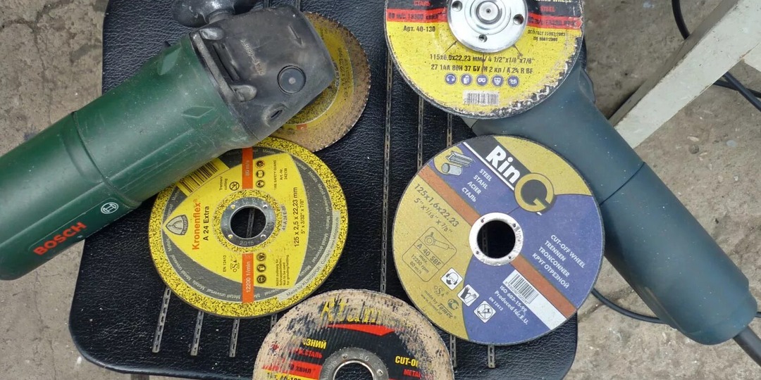 Один совет соседа полностью изменил мою работу с болгаркой: выкинул все обычные круги из гаража
