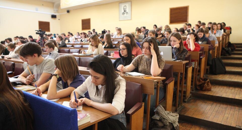    Лекция в институте / Медиасток.рф