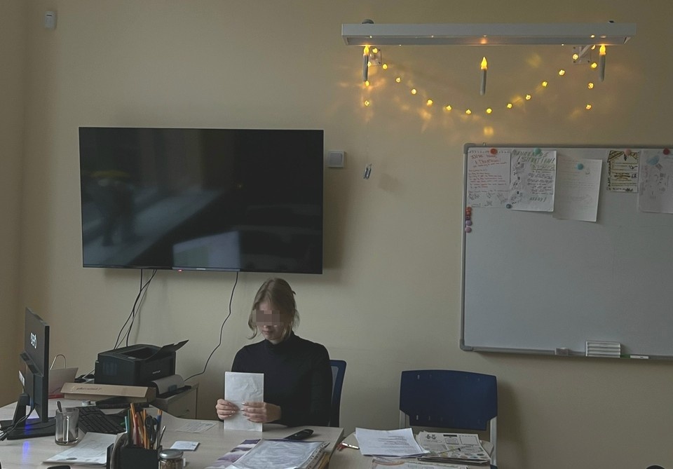    Девушка проработала в школе около двух лет. В соцсетях она признавалась в любви к гимназии и ученикам. Фото: личная страница ВКонтакте