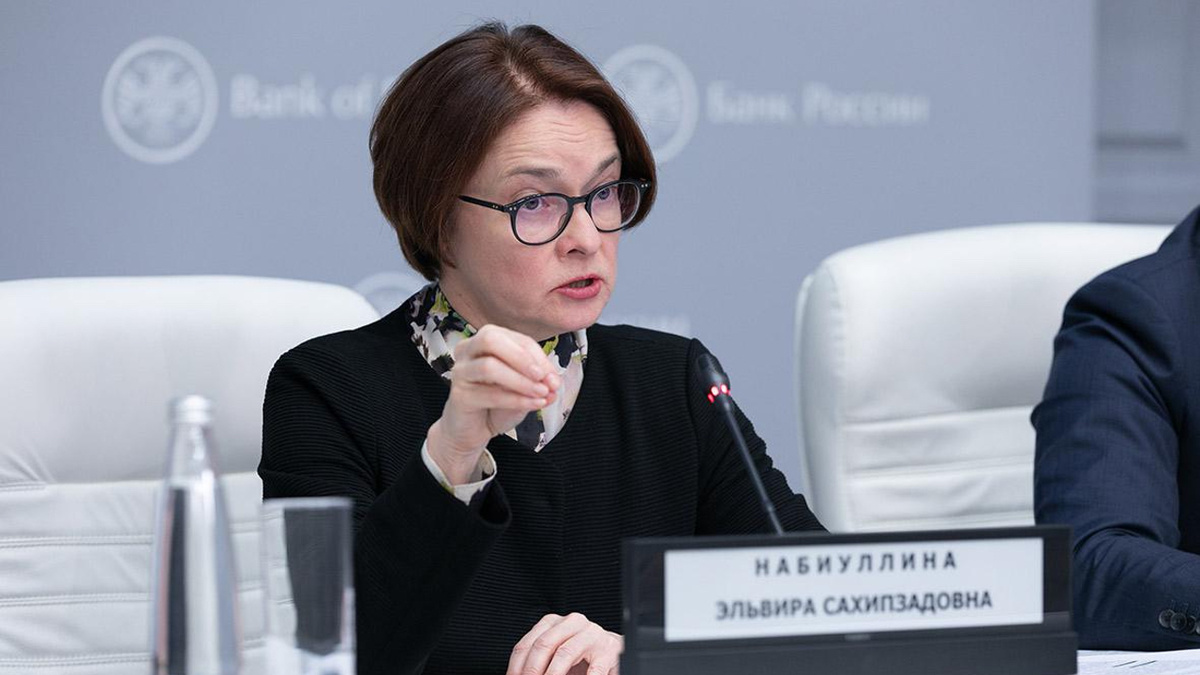 Кредиты дешевеют, вклады под угрозой: что означает решение ЦБ по ключевой ставке?