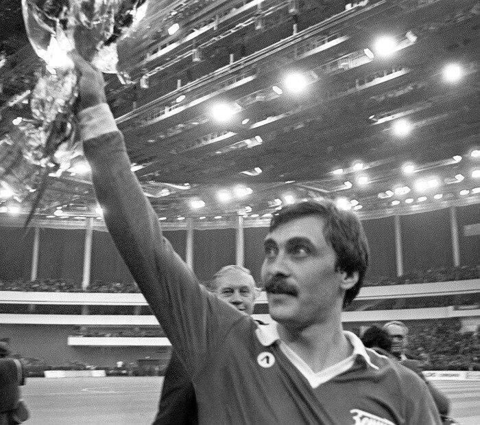 Юрий Желудков